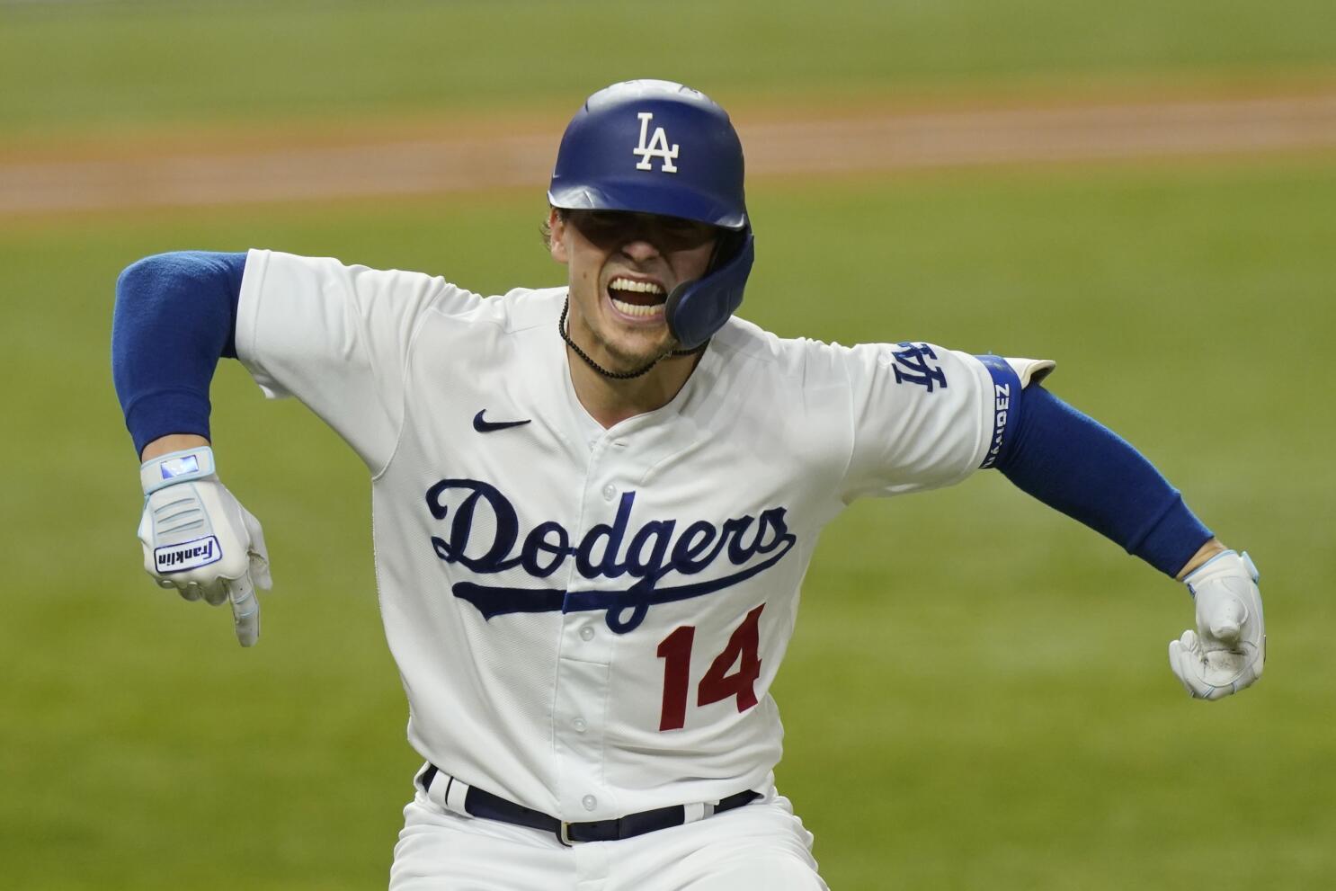 Kiké Hernández Wearing New Dodgers Jersey Number After Trade From