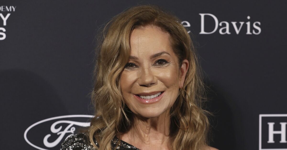 Kathie Lee Gifford won’t read Kelly Ripa’s book after her comments on Regis Philbin