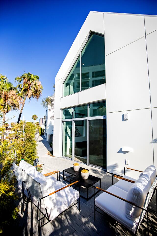 Home of the Week | A Beverly Hills penthouse blanketed in greenery