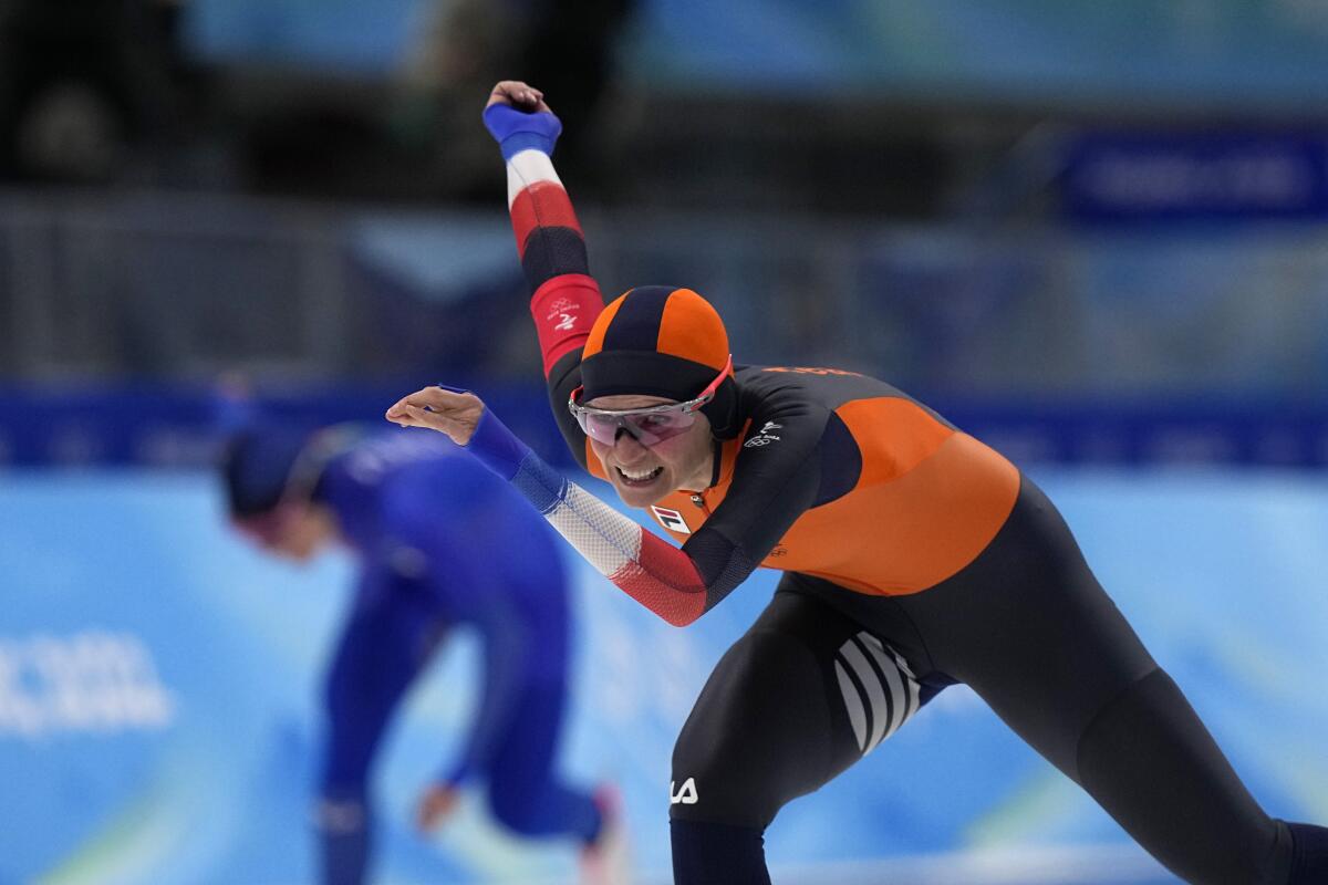Irene Schouten skates at the 2022 Olympics.