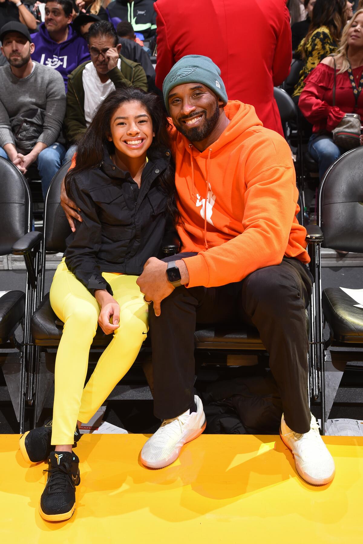 Kobe and Gianna Bryant attend a game between the Lakers and Dallas Mavericks on Dec. 29, 2019
