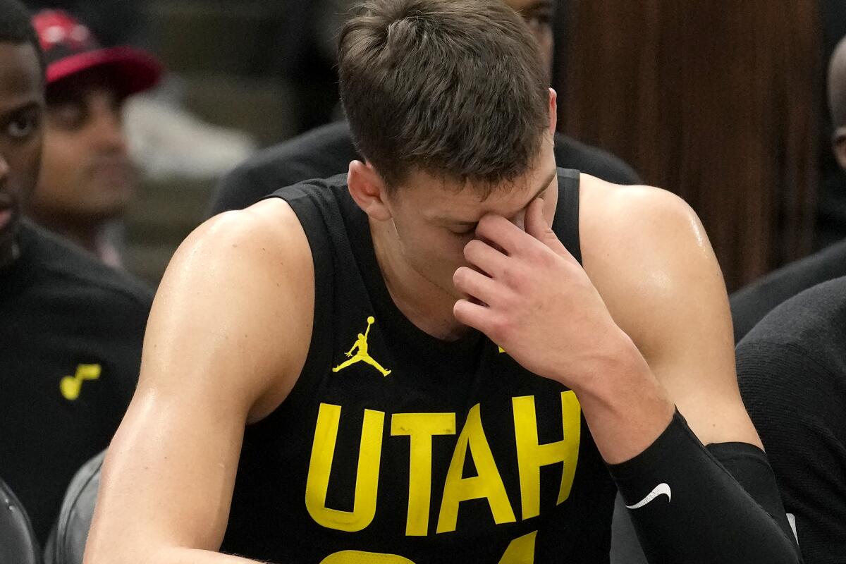 Utah Jazz lose all-rookie center Walker Kessler for two weeks with elbow  injury - The San Diego Union-Tribune