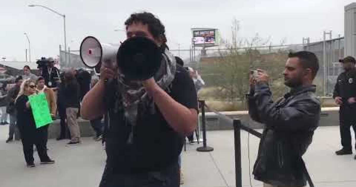 Intense security on both sides of border for Trump's visit to wall ...