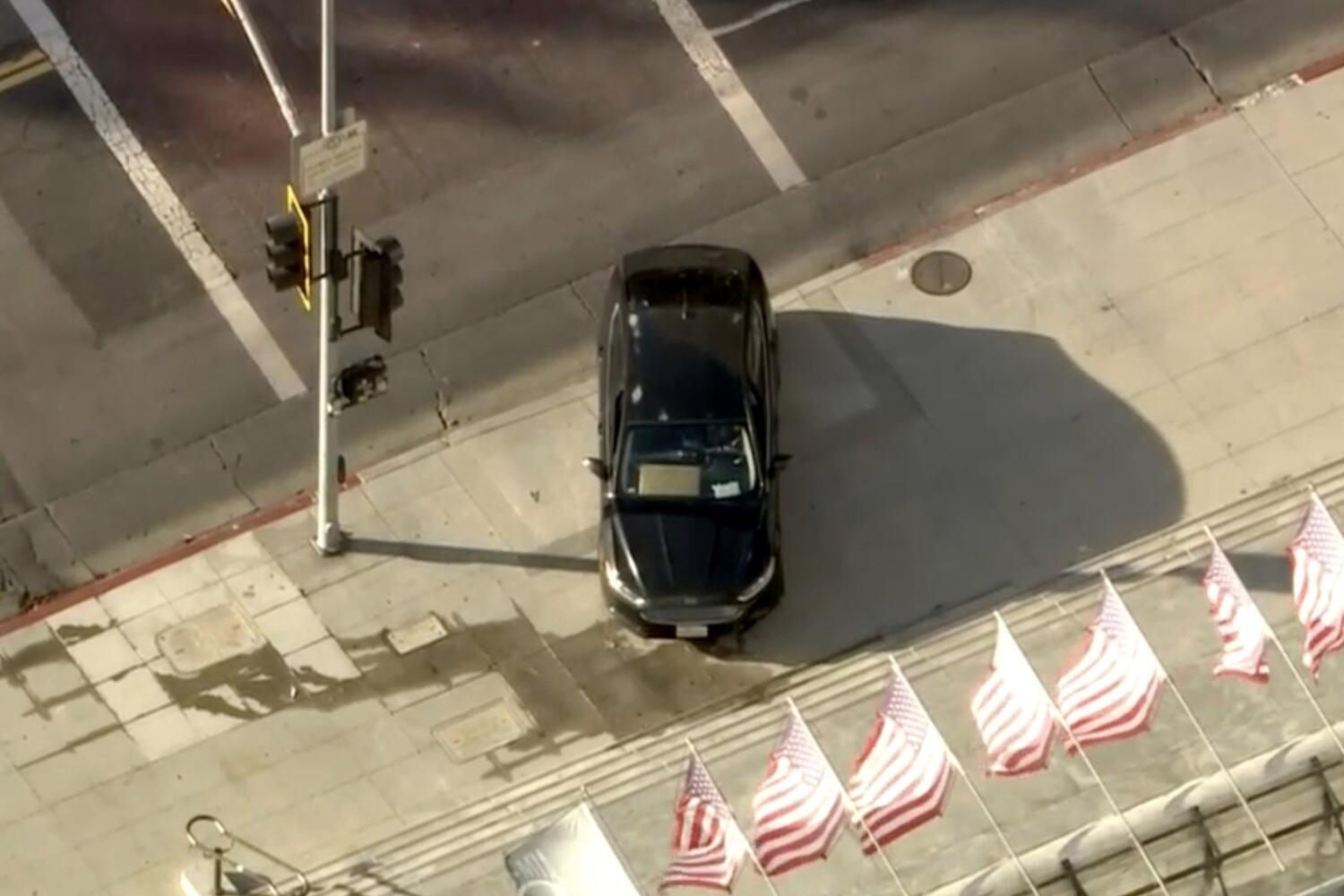 According to KTLA, Los Angeles police officers are responding to an ongoing incident involving a man barricaded inside a vehicle on the steps of City Hall, according to LAPD Media Relations.