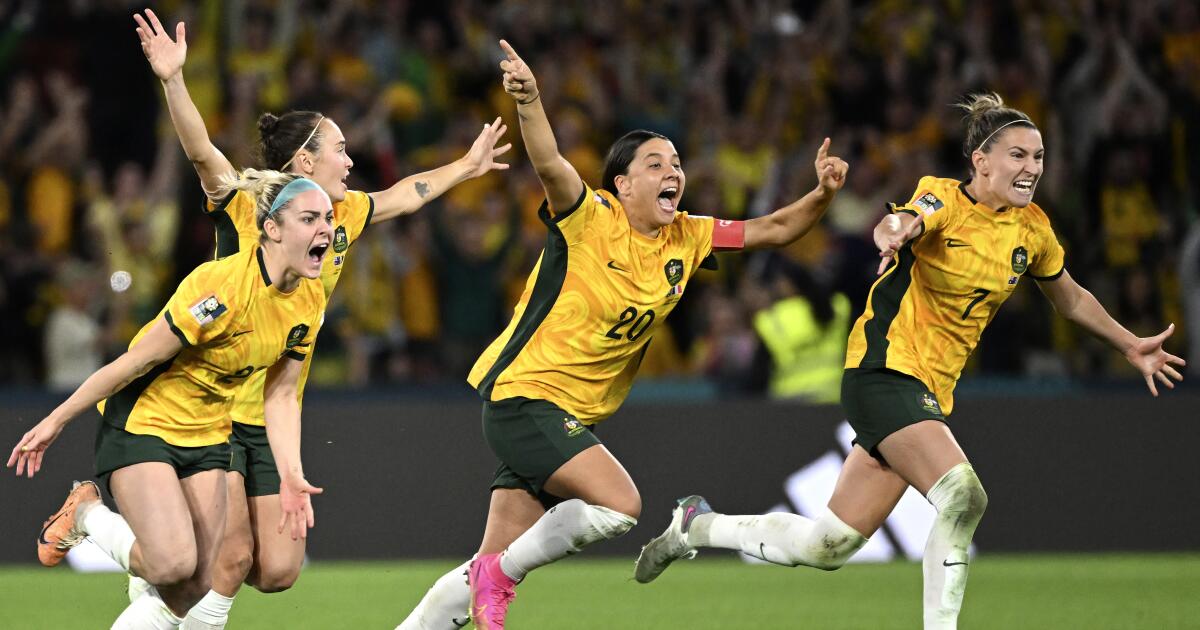 FC Barcelona women pose for official 2022/23 photo