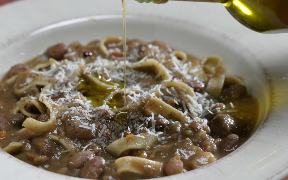Minestra di fagioli e maltagliate (bean soup with pasta)