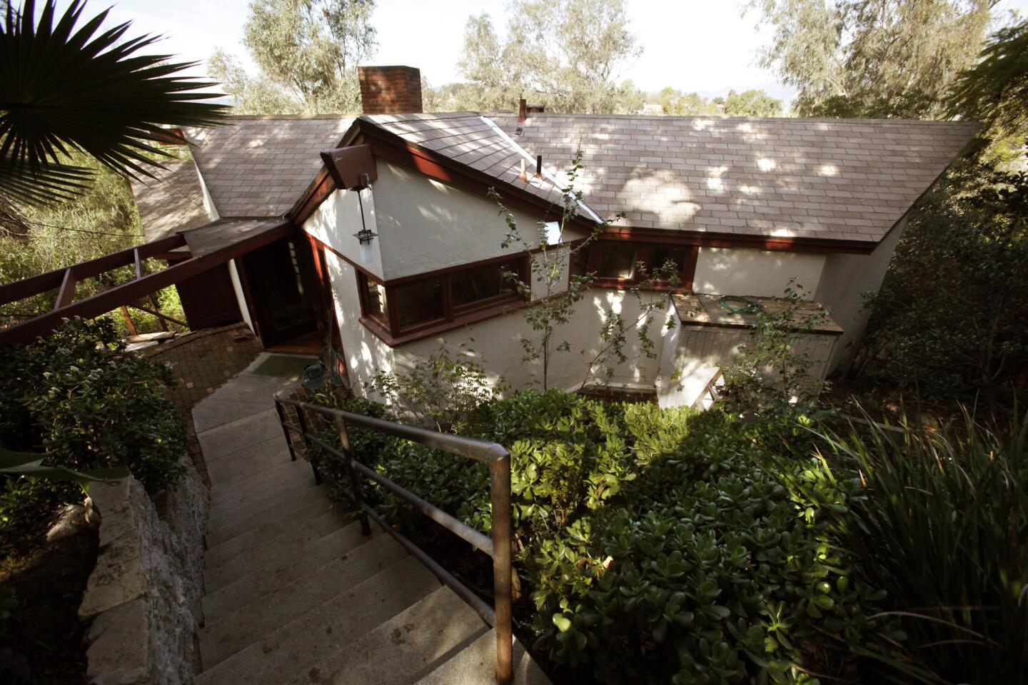 Lautner guesthouse
