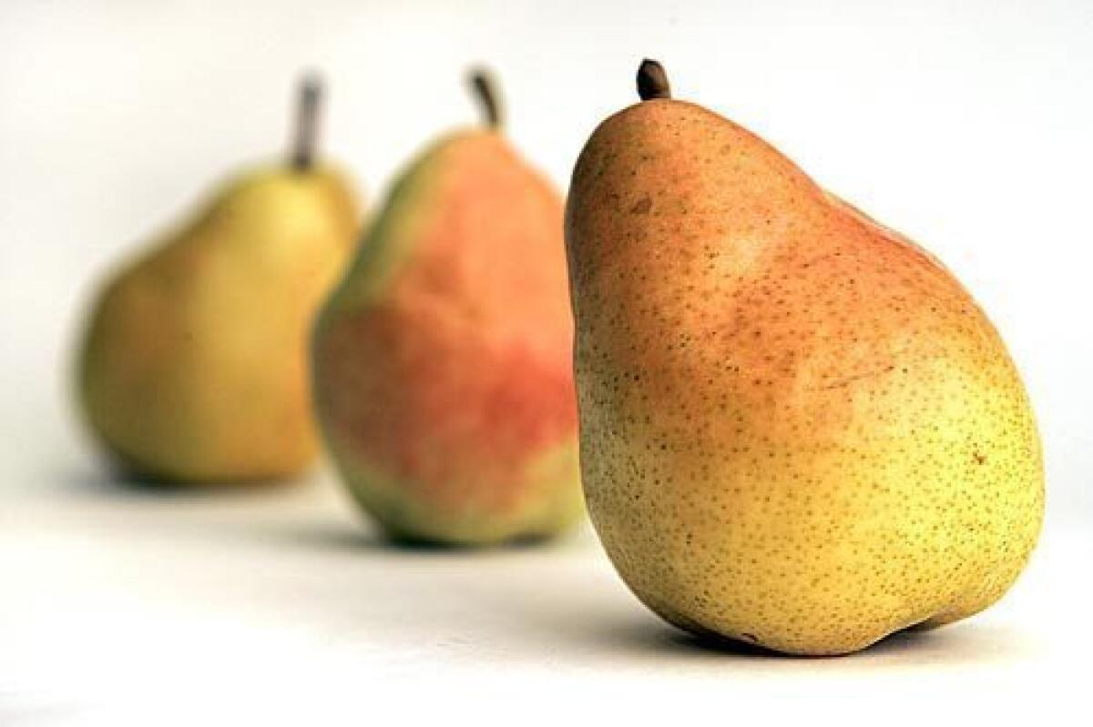 Fresh Bartlett Pears, Each