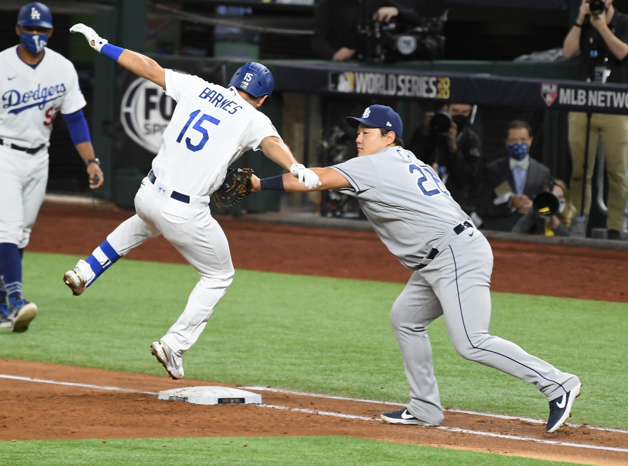 World Series Game 1: Clayton Kershaw shines in Dodgers win vs Rays - Sports  Illustrated