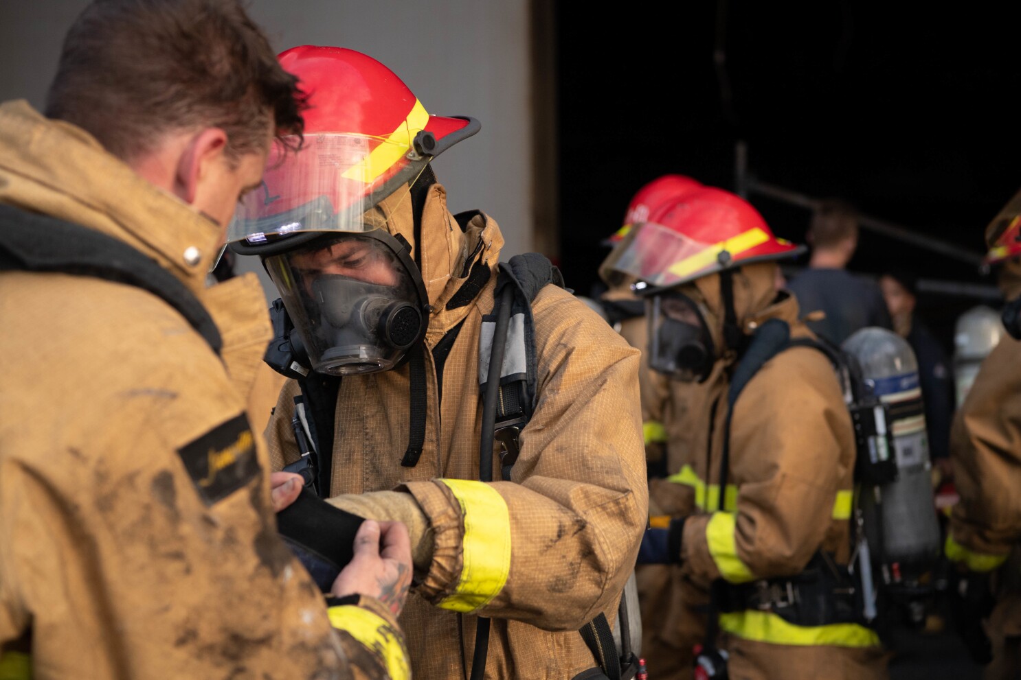 Sailors Who Fought Ship Fire Test Positive For Coronavirus Los
