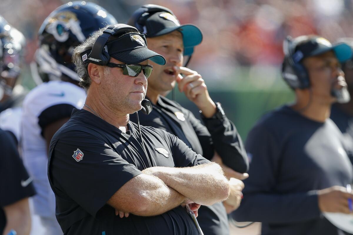 ARCHIVO - En imagen el entrenador en jefe de los Jaguars de Jacksonville, Doug Marrone, 