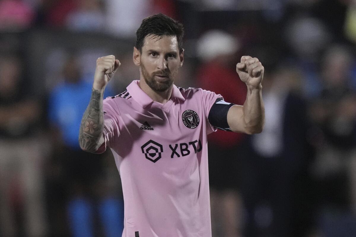 Lionel Messi del Inter Miami celebra tras convertir
