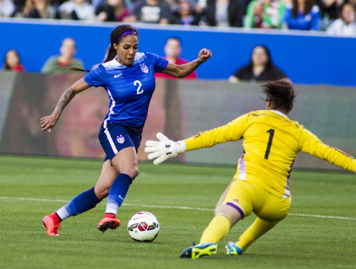 U.S. forward Sydney Leroux controls the ball during a friendly against Mexico in 2015 at StubHub Center
