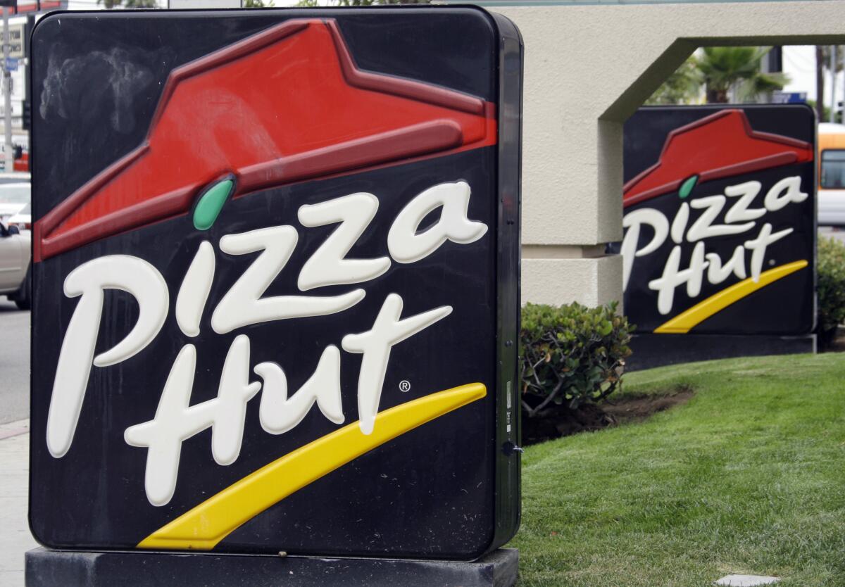 The front of a Pizza Hut restaurant in Los Angeles