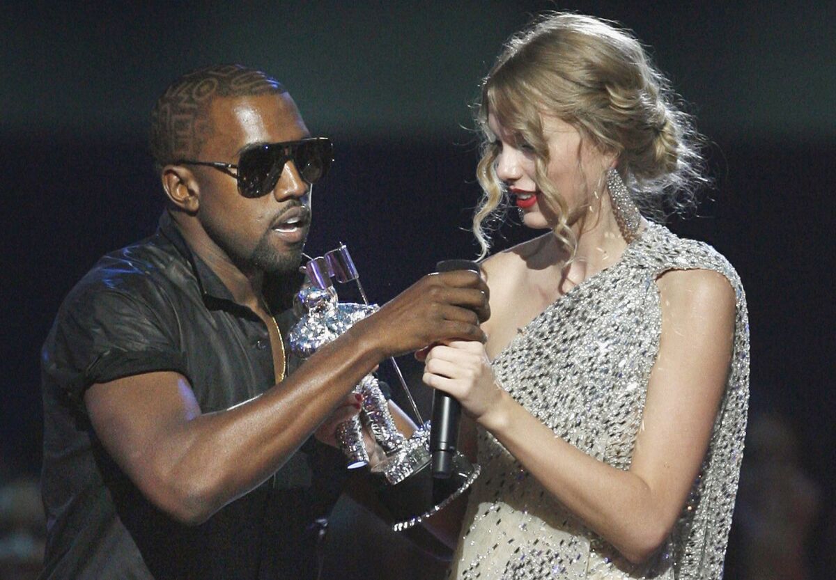 Kanye West and Taylor Swift at the 2009 MTV Video Music Awards.