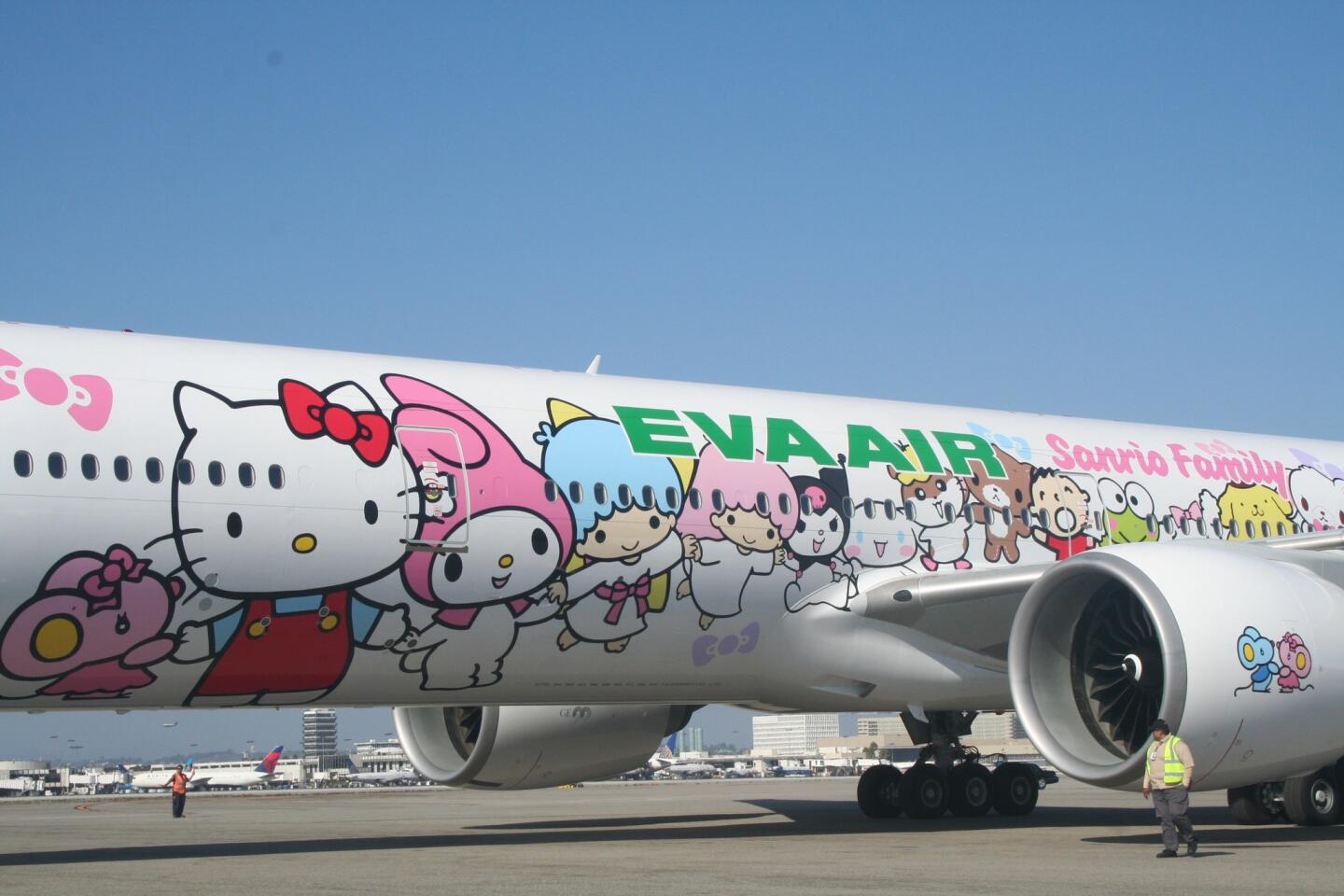 Hello Kitty jet