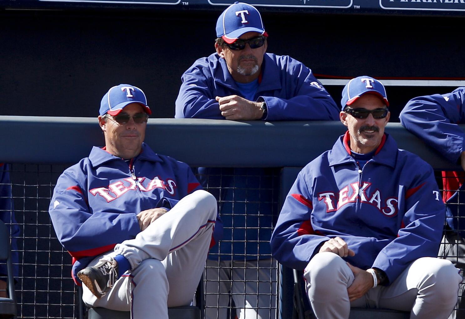 Greg Maddux Helps His Brother at Texas Rangers Spring Training - The New  York Times