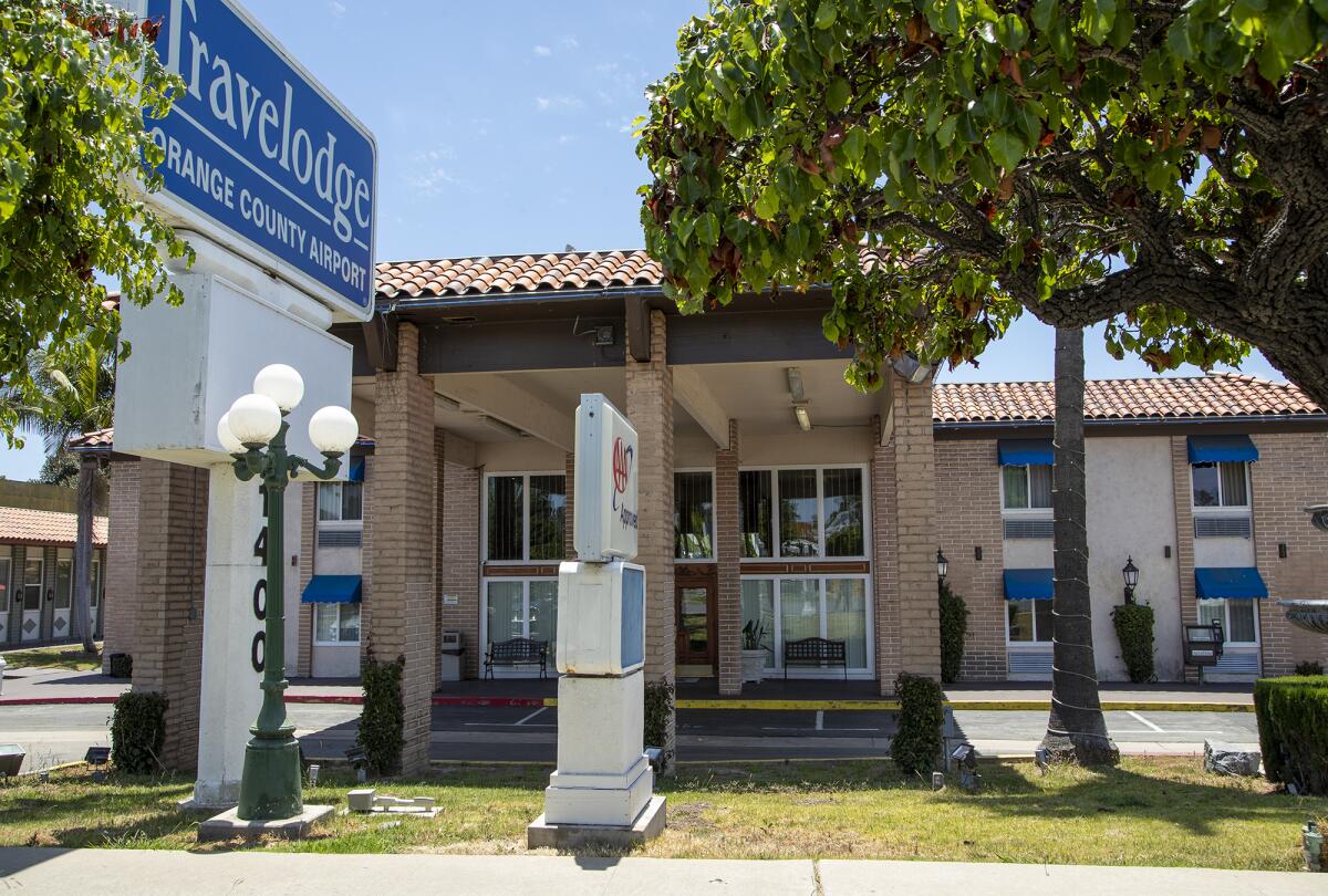 Costa Mesa turns down 'workforce housing' proposal near South Coast Plaza –  Orange County Register