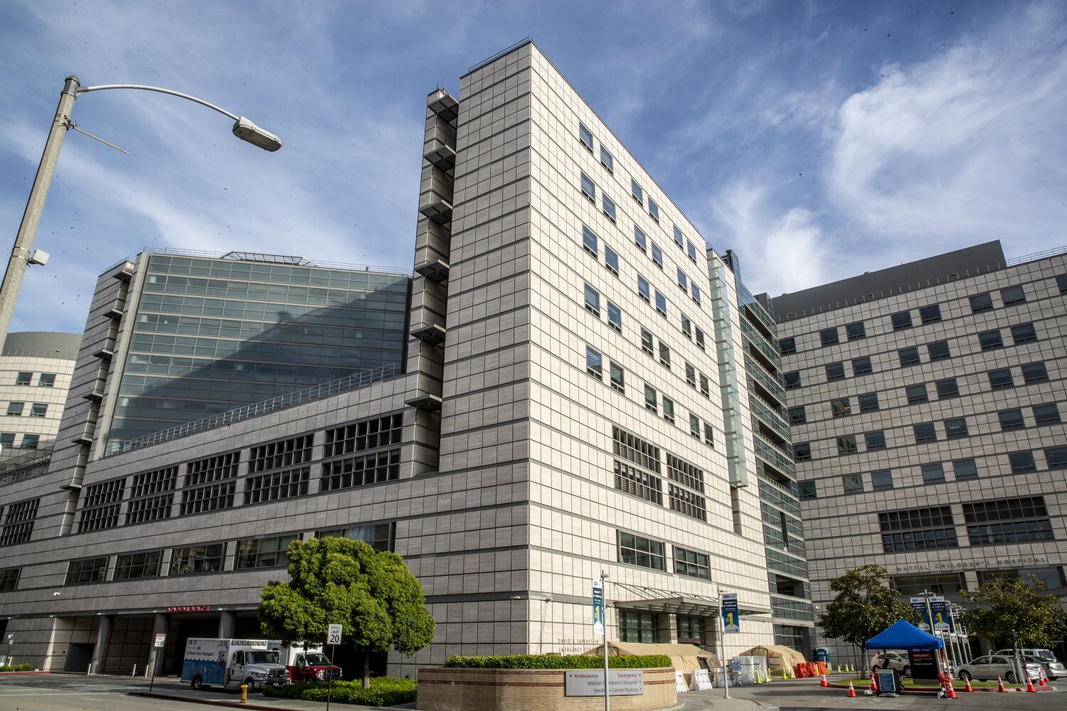 UCLA, UCSF hospital nurses voice complaints about overcrowding, staffing shortages