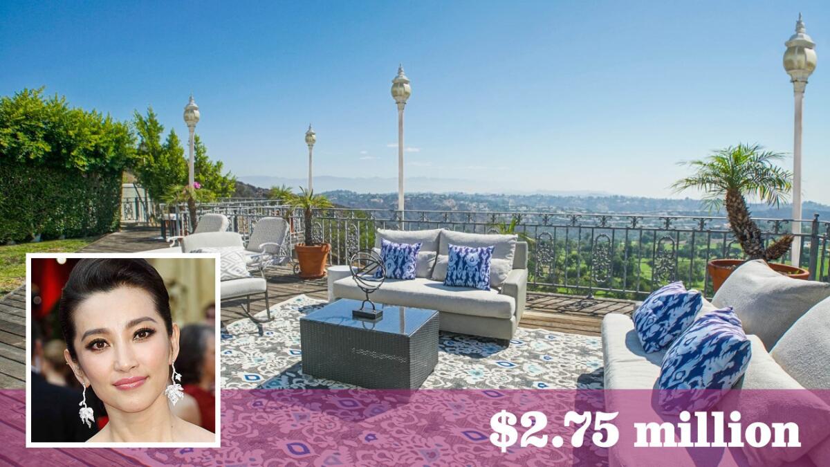 Chinese actress Li Bingbing has sold her home in a gated Brentwood community for $2.75 million.