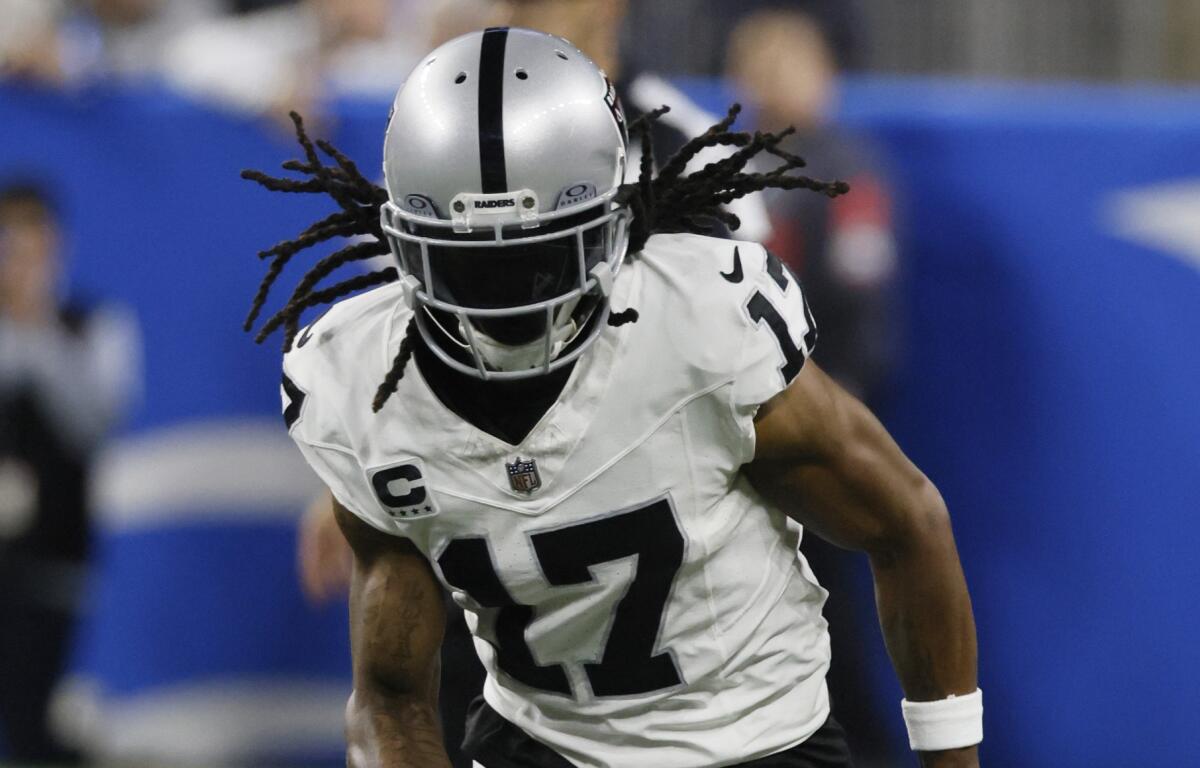 Davante Adams melts down on sideline. Will Raiders trade him? - Los Angeles Times Davante Adams melts down on sideline. Will Raiders trade him? - Los Angeles Times