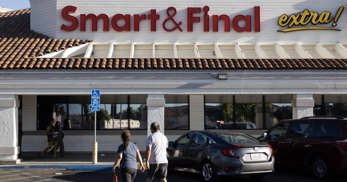 Amid state inaction, California chef sues to block sales of foam food containers