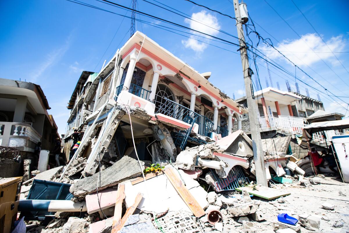 Biden lamenta la "tragedia" del terremoto en Haití y envía sus condolencias