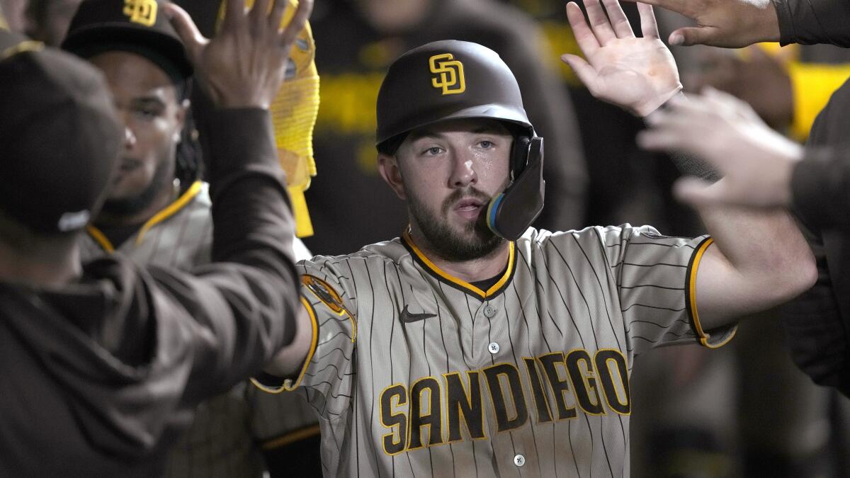 Padres clinch NL wild-card spot during 2-1 loss to White Sox - ABC7 Chicago