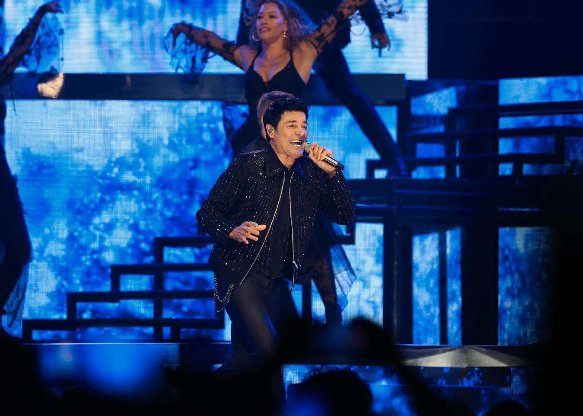 Chayanne durante su paso por Los Ángeles como parte de su gira "Bailemos otra vez".