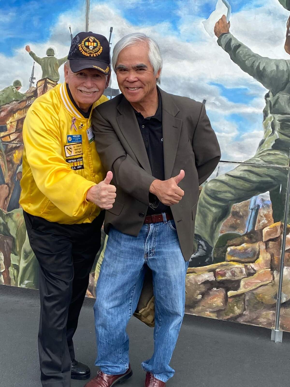 Superviviente de la primera gran batalla de la Guerra de Vietnam para dar su testimonio en el Salón de los Héroes.