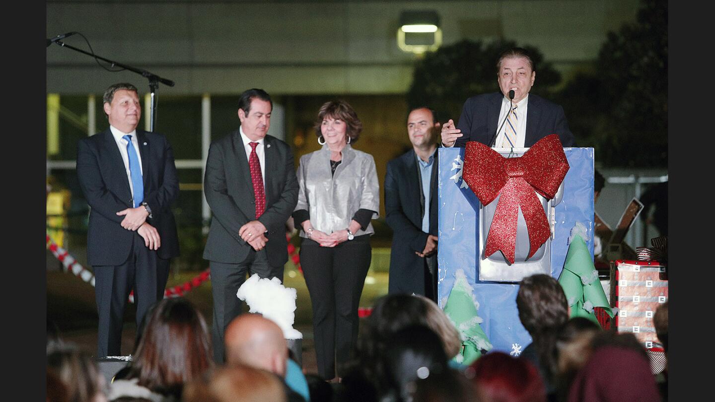 Photo Gallery: Annual Glendale holiday tree lighting