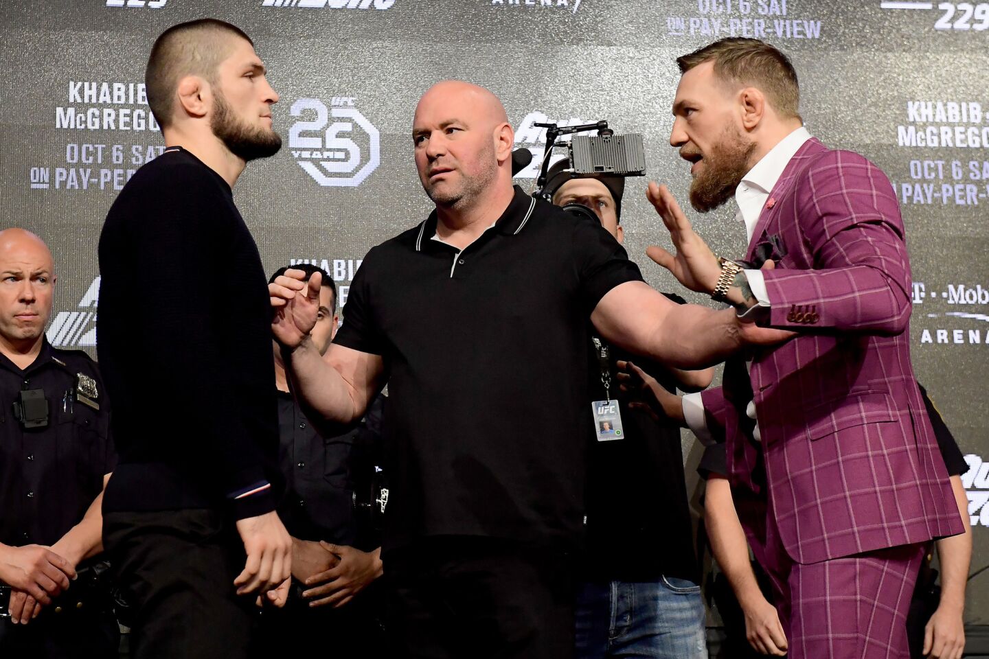 NEW YORK, NY - SEPTEMBER 20: Lightweight champion Khabib Nurmagomedov faces-off with Conor McGregor during the UFC 229 Press Conference at Radio City Music Hall on September 20, 2018 in New York City. (Photo by Steven Ryan/Getty Images) ** OUTS - ELSENT, FPG, CM - OUTS * NM, PH, VA if sourced by CT, LA or MoD **