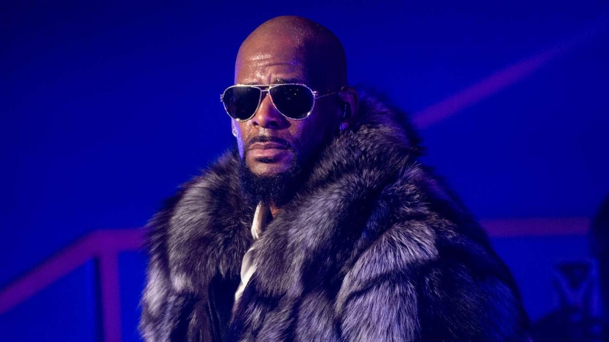 Singer R. Kelly.