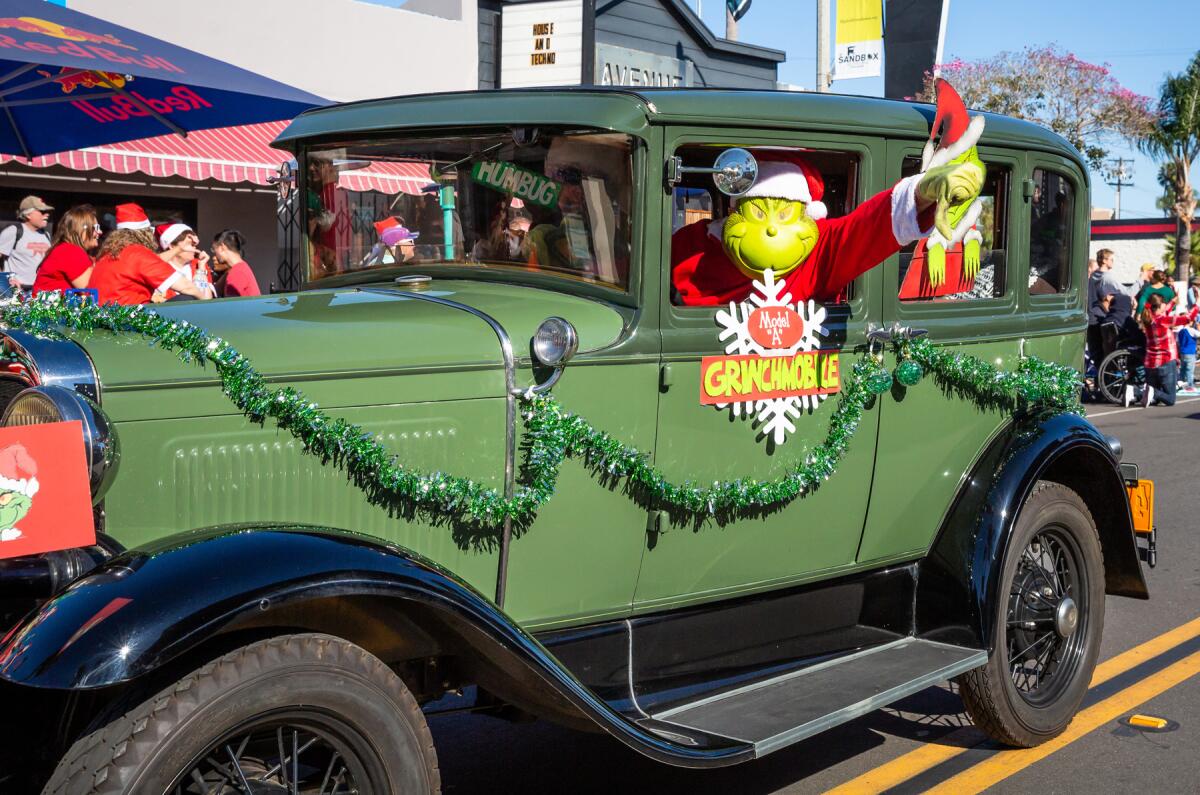 Sunny Santas and festive floats coming to Pacific Beach to ring in the