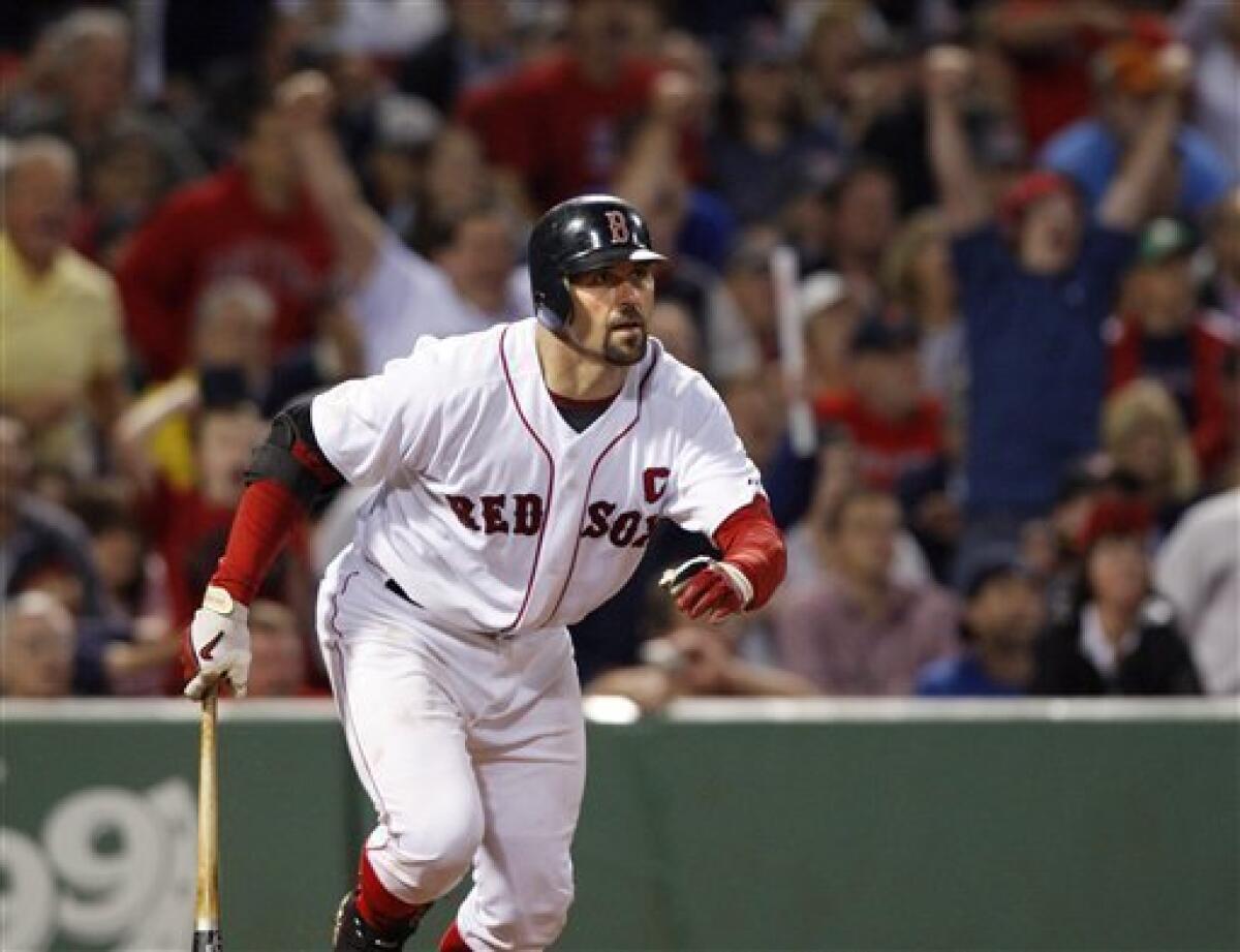 Jason Varitek ends career with Boston Red Sox