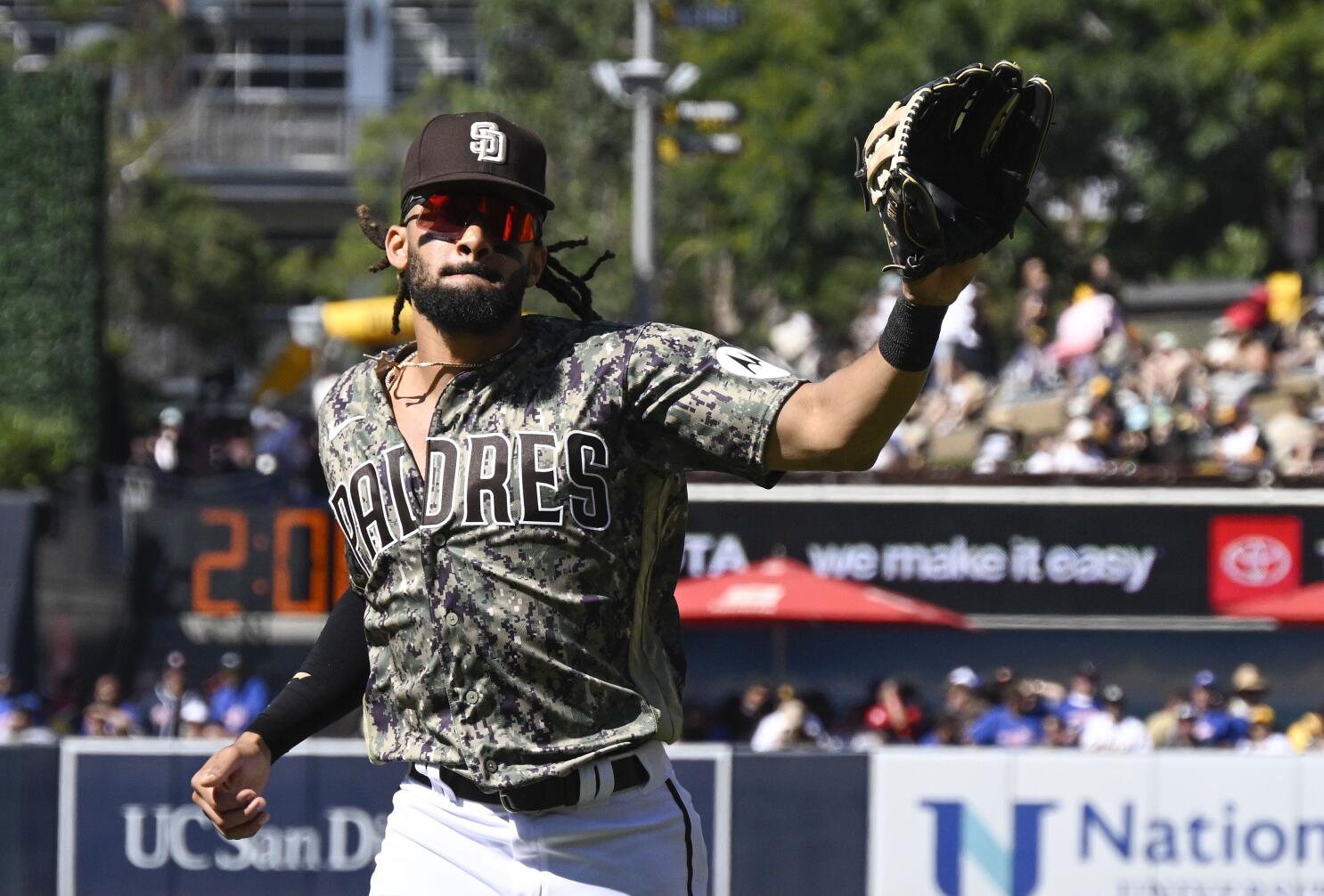 Padres Daily: Tale of two teams; enjoying the last Petco show of '23;  corner D by Tatis and Soto - The San Diego Union-Tribune