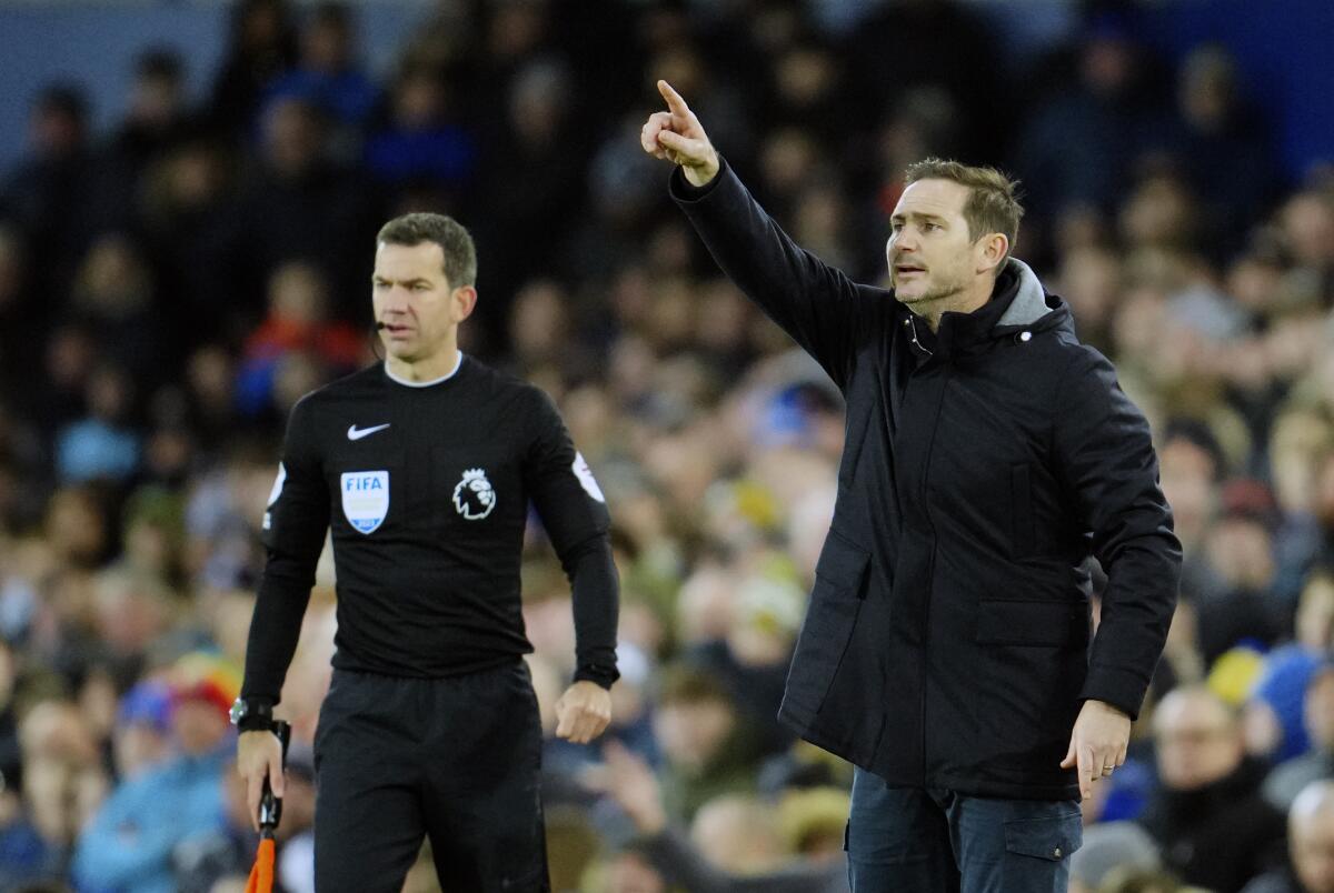 Everton's head coach Frank Lampard gives instructions to his players during the English Premier League soccer match between Everton and Southampton at Goodison Park in Liverpool, England, Saturday, Jan. 14, 2023. (AP Photo/Jon Super)