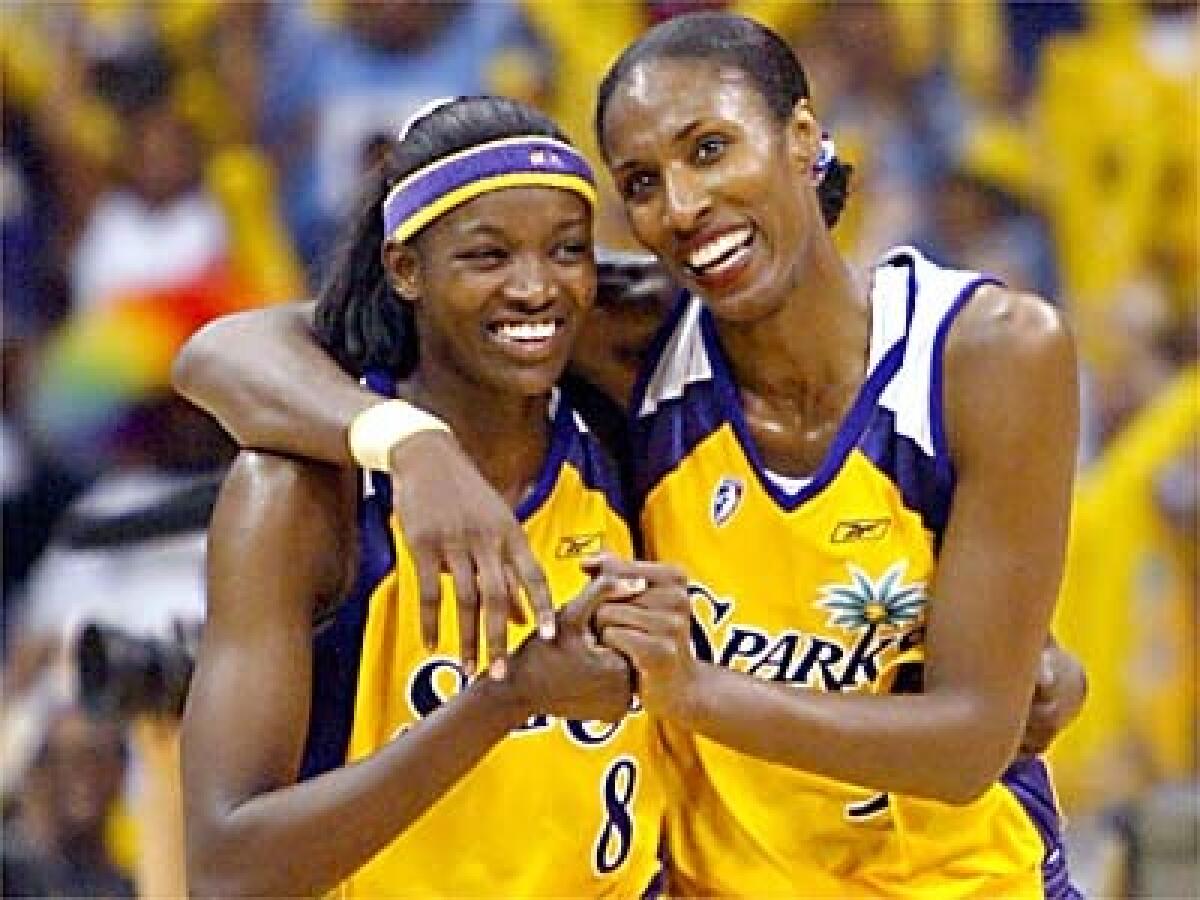 WNBA Los Angeles Sparks Lisa Leslie Basketball Jersey (Large) for