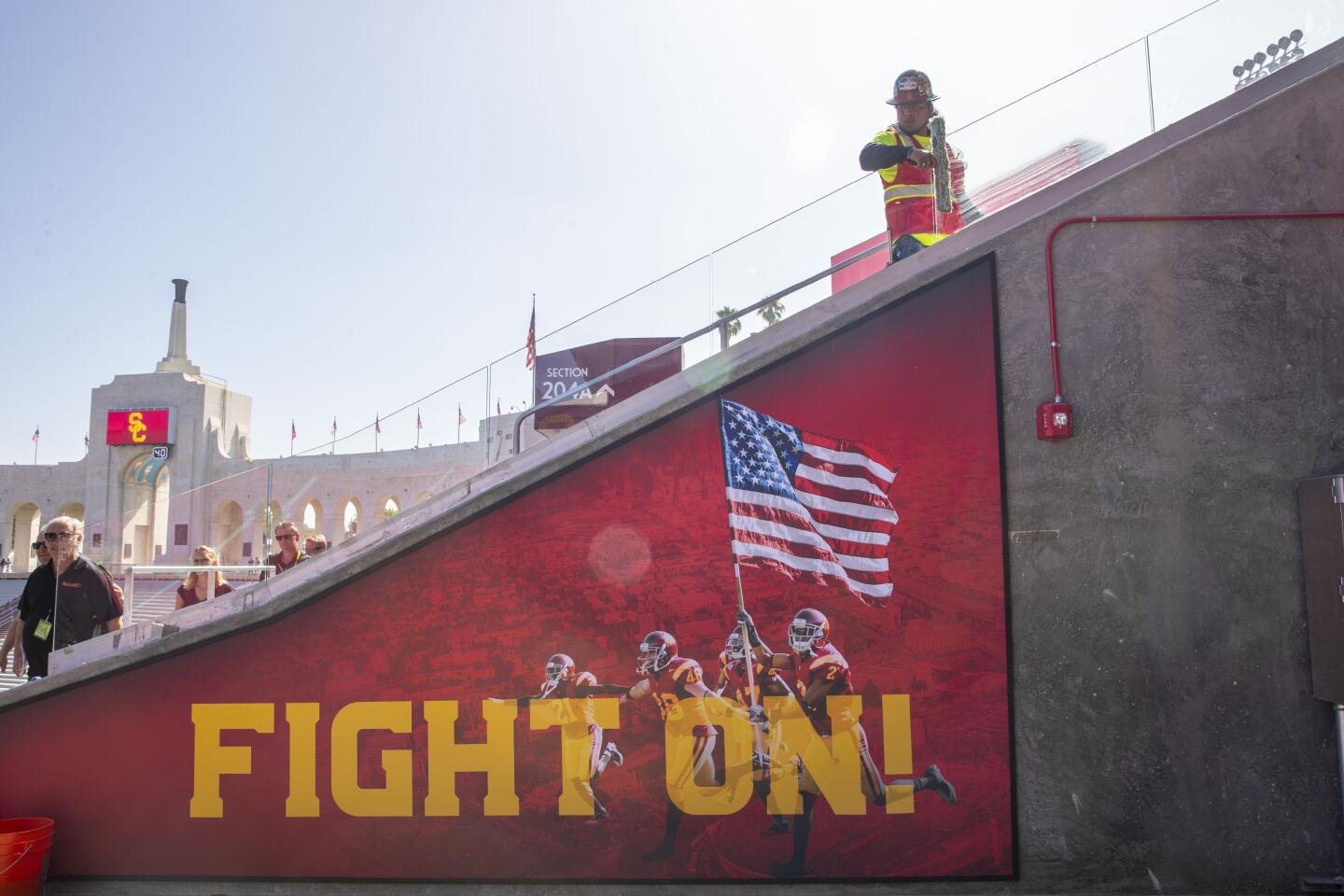USC hopes to have team worthy of playing in dazzling Coliseum - Los ...