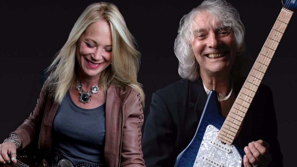 Albert Lee and Cindy Cashdollar a pair of guitar heroes with extra pluck -  The San Diego Union-Tribune