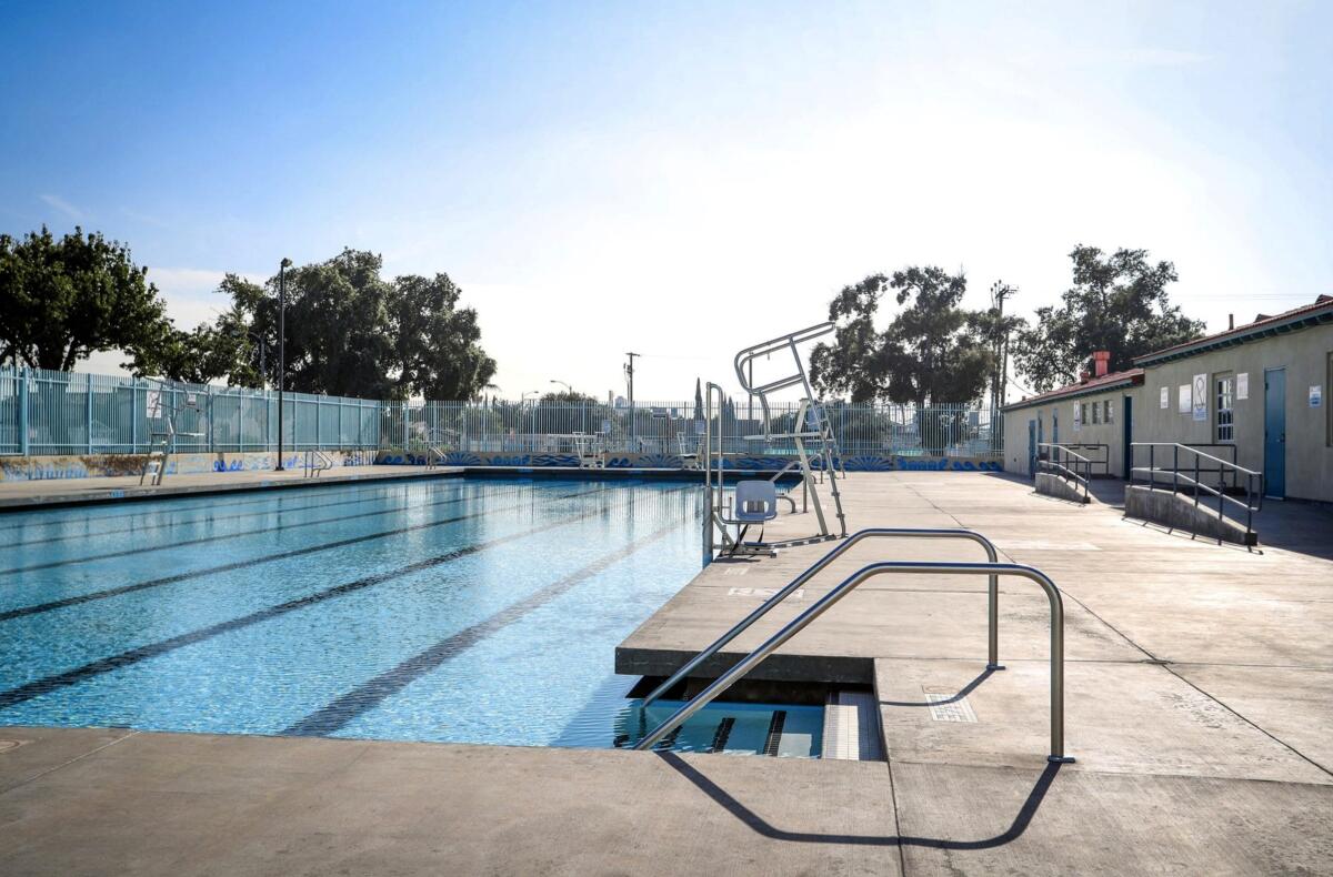 An empty swimming pool