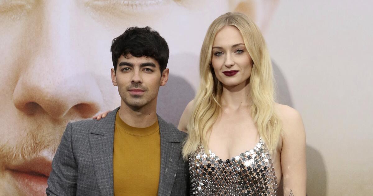 Sophie Turner And Joe Jonas Say Divorce Is United Decision Los Angeles Times 3961