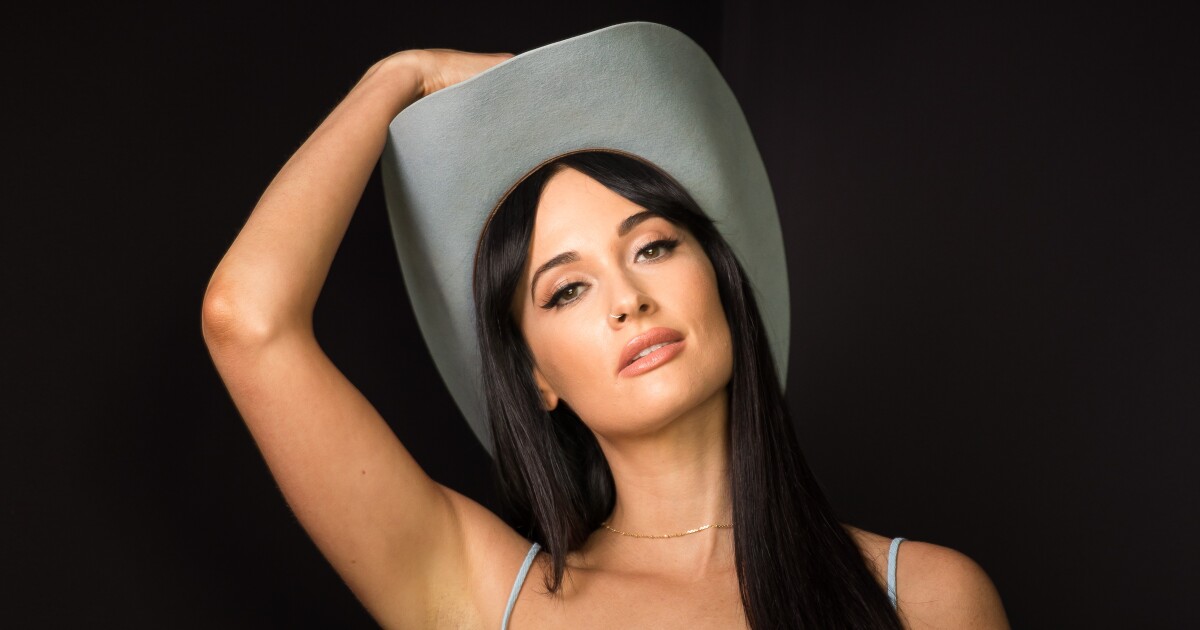 Kacey Musgraves trolls the Ted Cruz Cancún scandal with a t-shirt