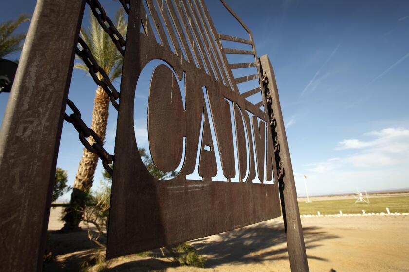 Seib, Al –– B582036951Z.1 CADIZ, CA APRIL 18, 2012 –– A sign at the Cadiz Ranch in the Mojave Desert on April 18, 2012. Cadiz Inc. proposes to pump groundwater from the Mojave Desert. (Al Seib / Los Angeles Times)