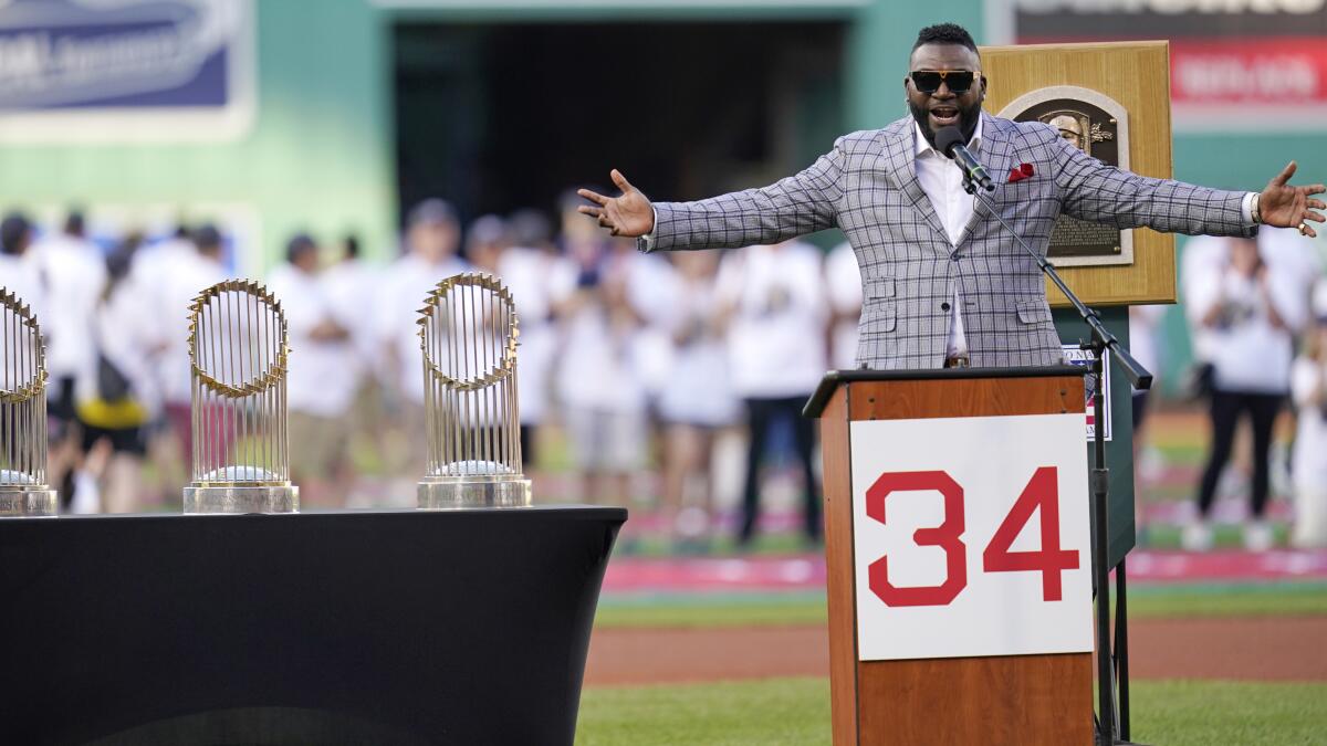 El dominicano David Ortiz habla durante un homenaje el martes 26 de julio de 2022,