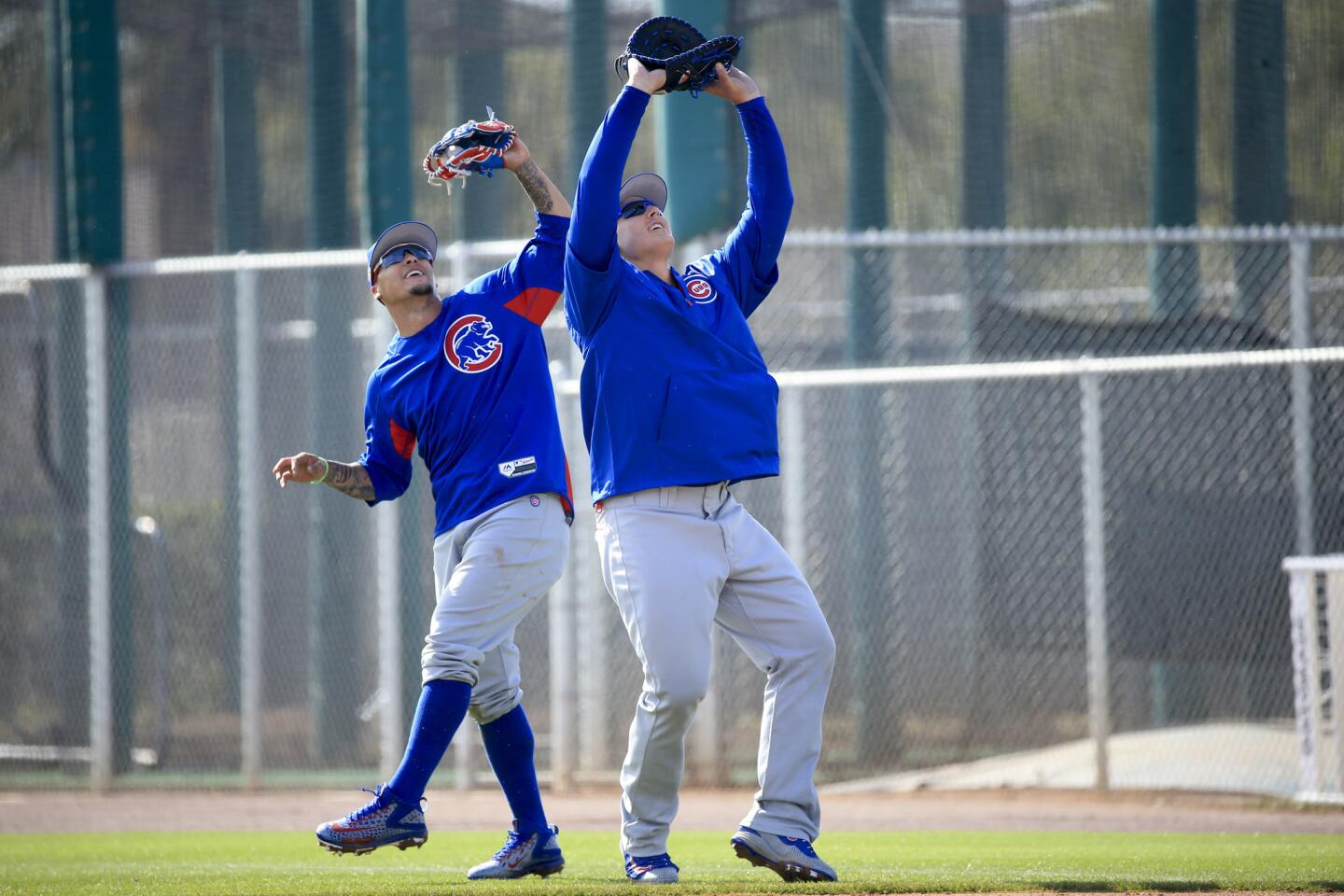ct-cubs-arrive-at-spring-training-photos-042