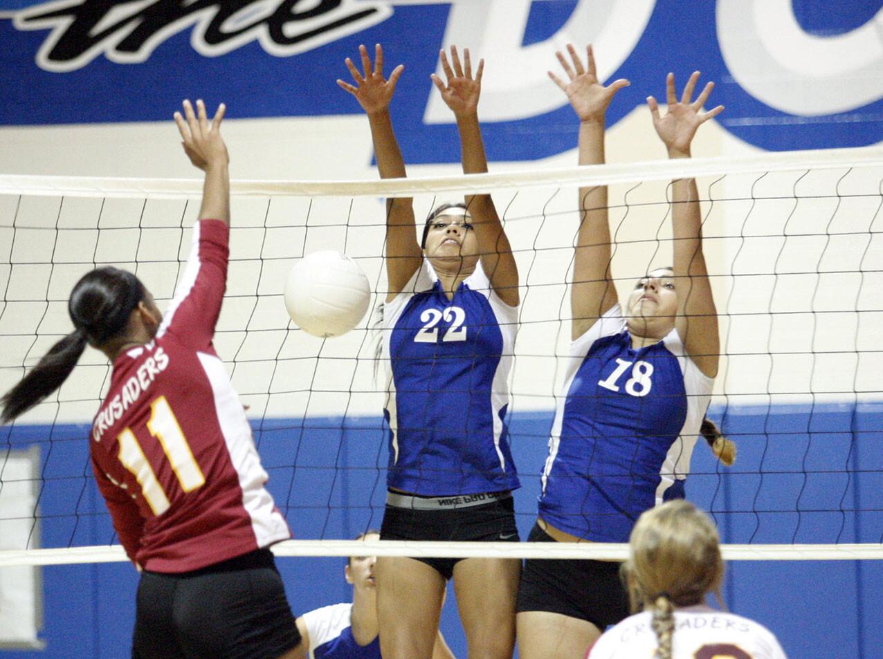 Burbank vs. Valley Christian girls' volleyball CIF playoffs