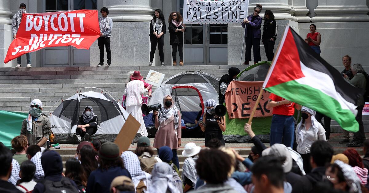 UC Berkeley pro-Palestinian protesters dismantle camp
