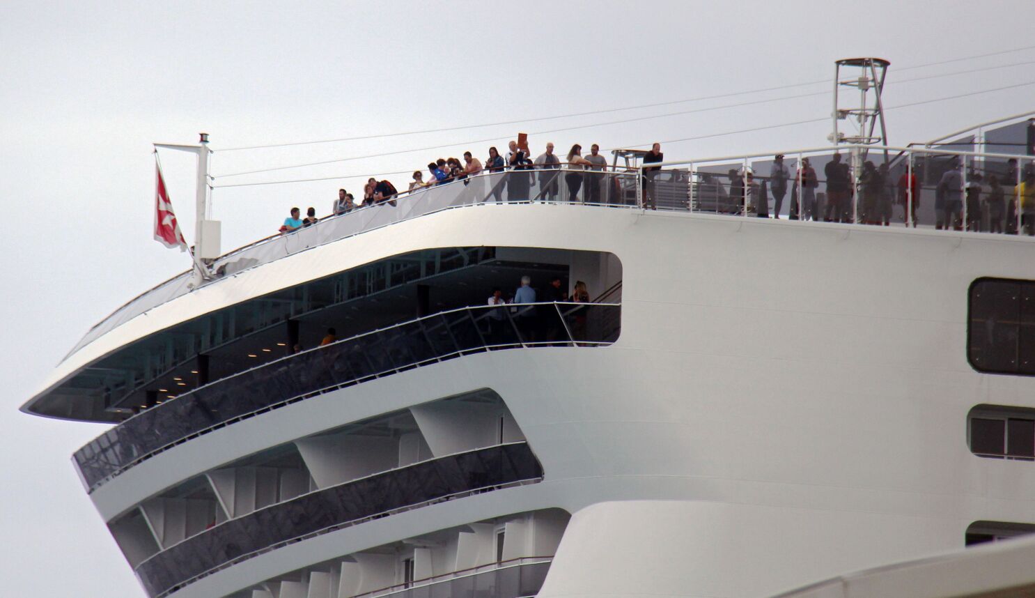 Coronavirus brings dark times to Mexico's cruise boat capital - Los Angeles  Times