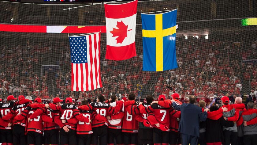 Canadians sing their national anthem after defeating Sweden in gold medal final IIHF world junior championships hockey action in Buffalo, N.Y., Jan. 5, 2018.